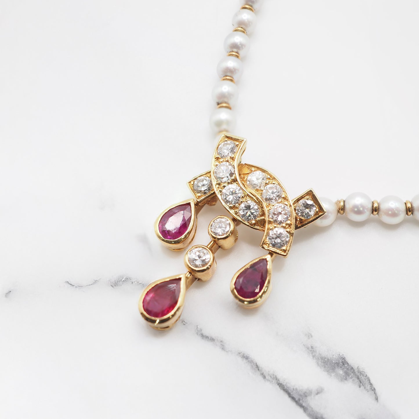 Collier d'époque rubis, diamants et perles