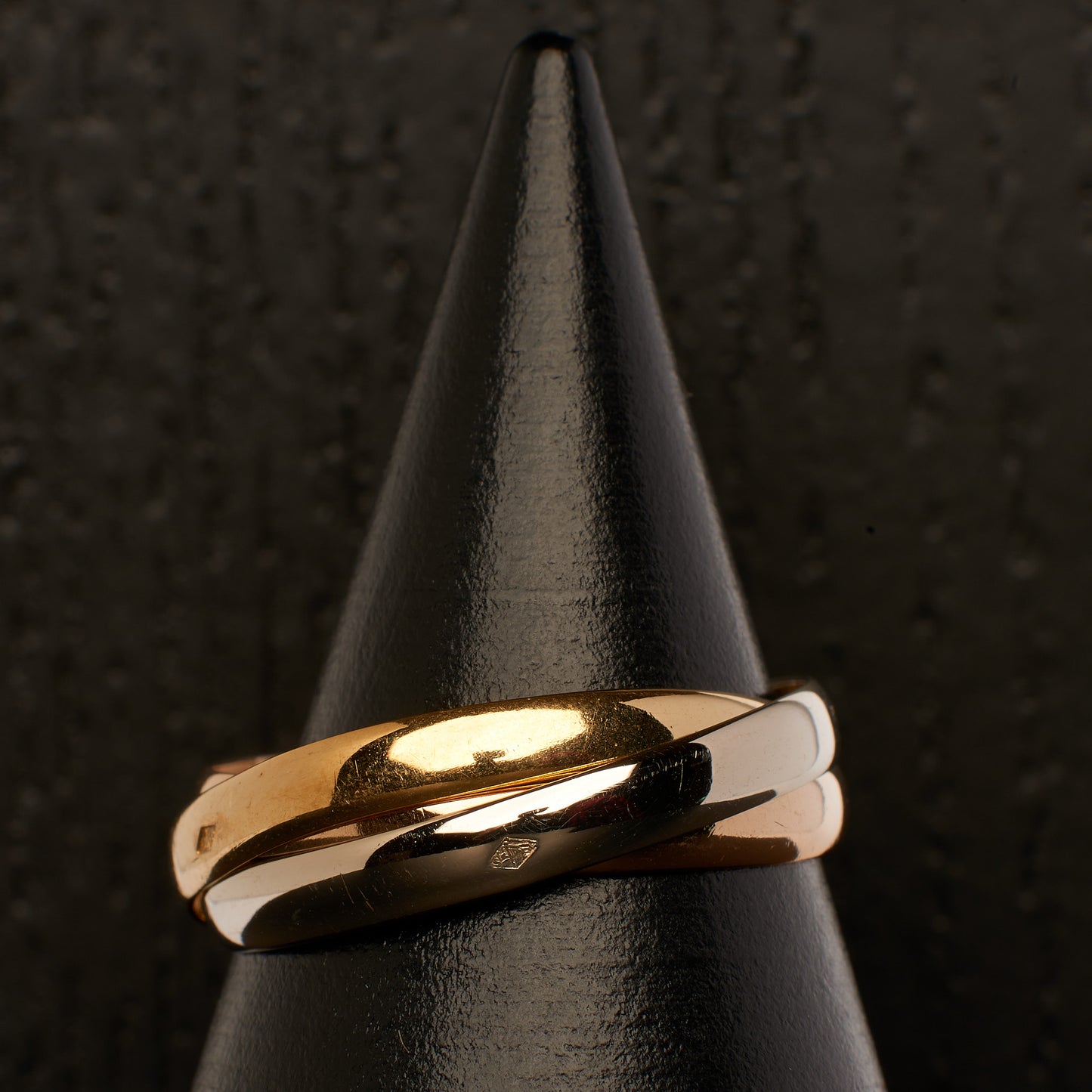 Bague 3 ors sur un supports