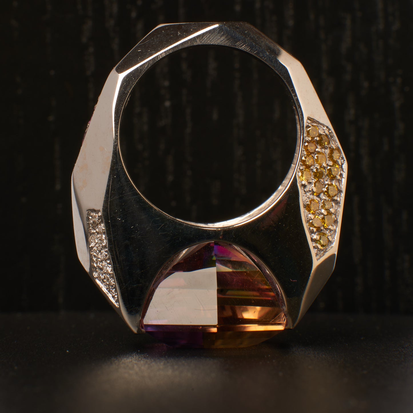 Bague Poligone vue de l'anneau